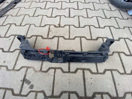 BMW 2 F46 Guida supporto paraurti posteriore 7372629
