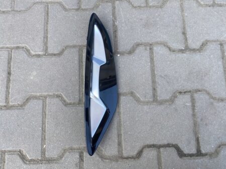 Protezione modanatura parafango sinistro BMW 8 g14 g15 g06 8091025