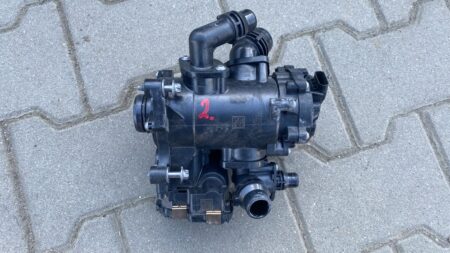 BMW X1 F48 F44 F40 15 involucro del termostato 8631943 nipple d'acqua