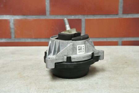 Supporto motore sinistro BMW M2 F87 M3 F80 M4 F82 F83 2284817 2598km