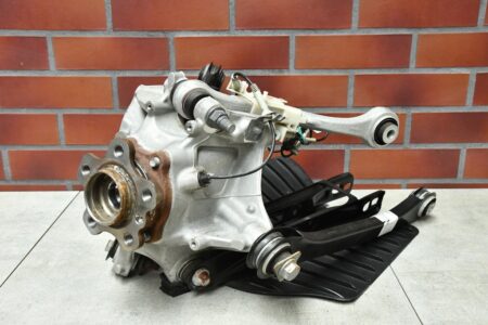 sospensione lato sinistro braccio oscillante posteriore BMW 5 G30 16979km smontaggio